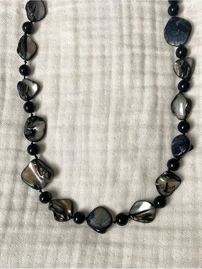 Iridescent Black Shell Beaded Necklace - Elegant Women’s Jewelry